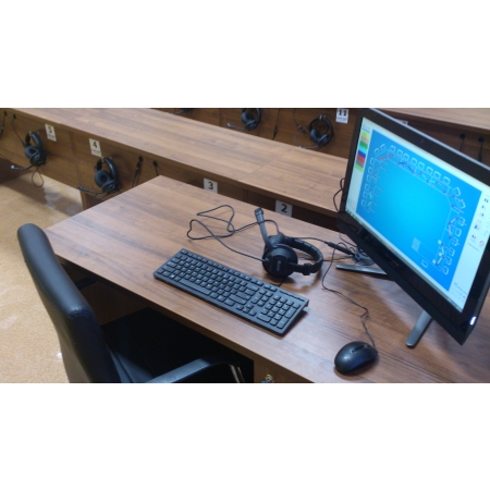 Biurko komputerowe do pracowni szkolnej